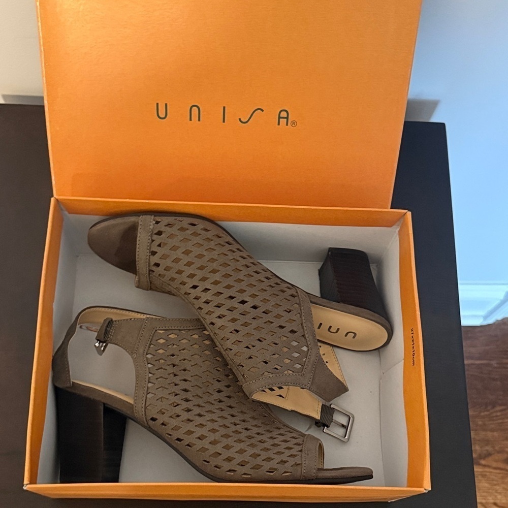 Unisa Ungaila Taupe Peep Toe Heels Women’s 9M Cutout Slingback Dress Shoes